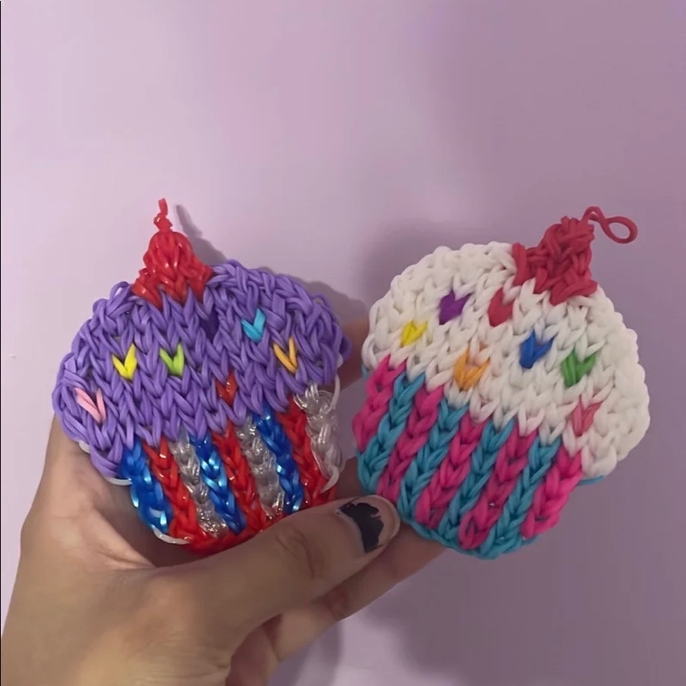 Rainbowloom alpha cupcakes